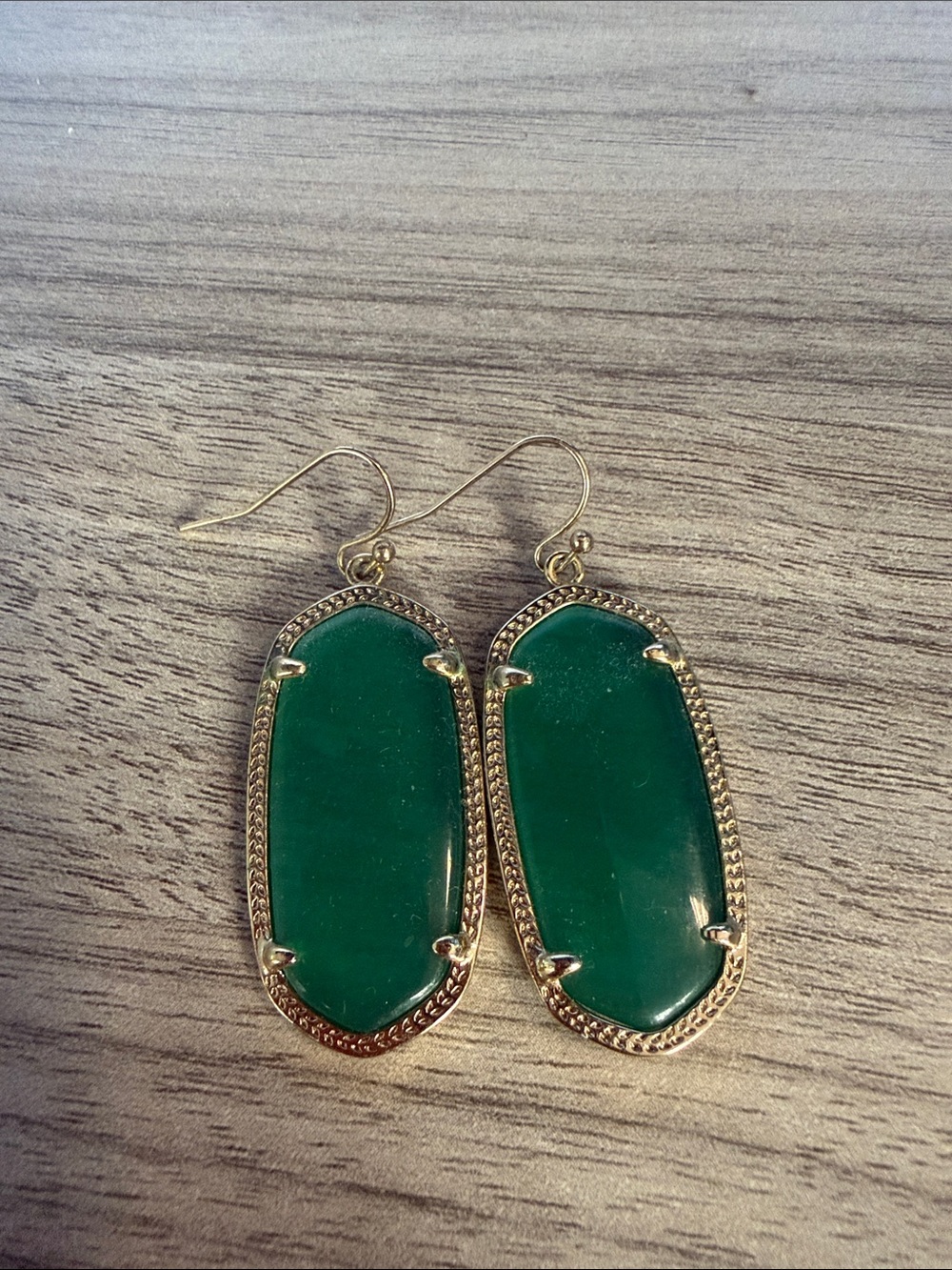 Kendra Scott Gold Frame Emerald Green Dangle Earrings